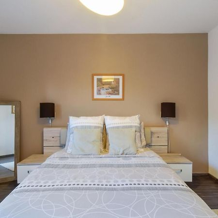 Jasmin Apartment Руан Екстериор снимка
