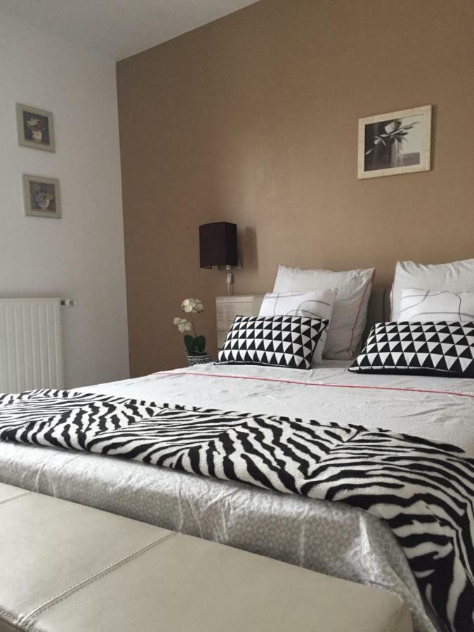 Jasmin Apartment Руан Екстериор снимка